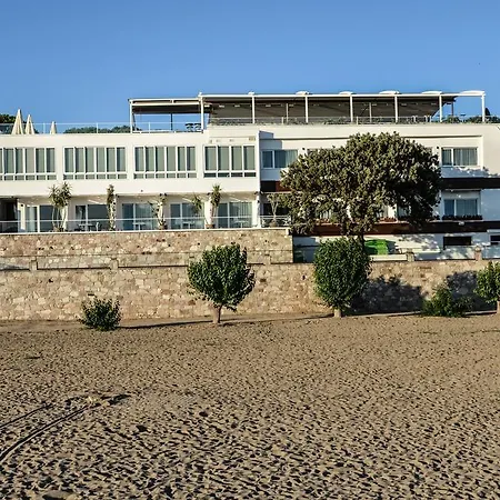 Karakas Hotel 2*