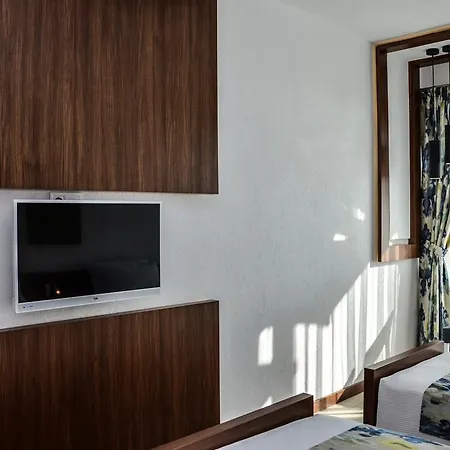 Karakas Hotel 2*