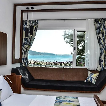 Karakas Hotel 2*